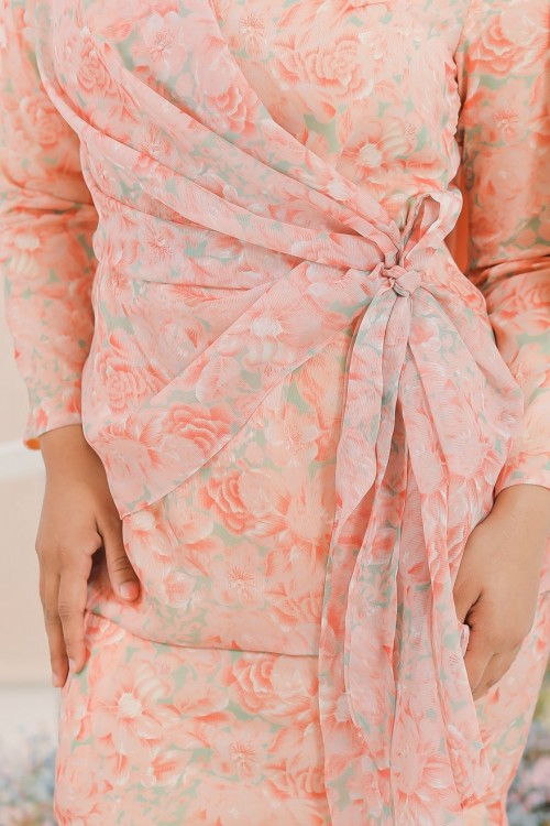 KURUNG SEROJA PEACH AMBER