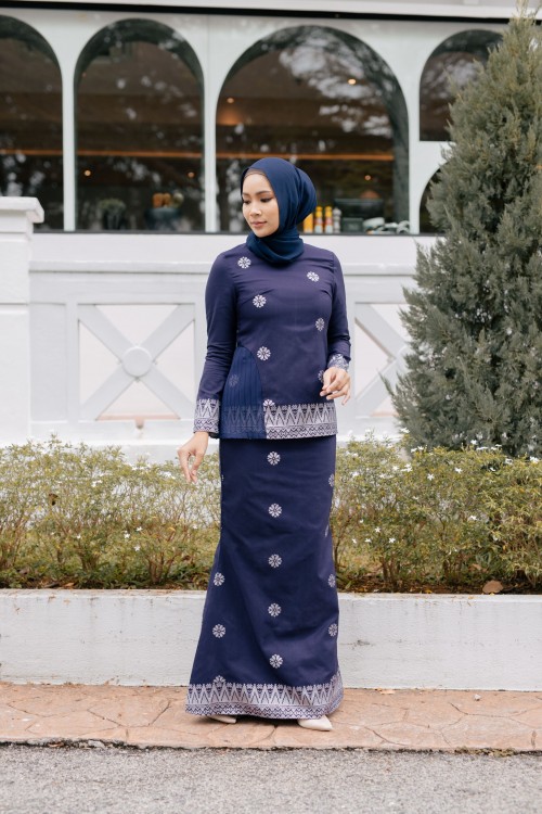 KUNTUM NAVY BLUE