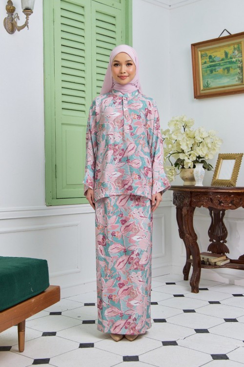 KURUNG ARIA ROSEWATER