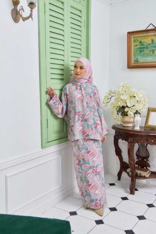 KURUNG ARIA ROSEWATER