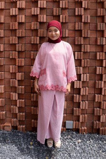 KURUNG AUREA ROZELLA