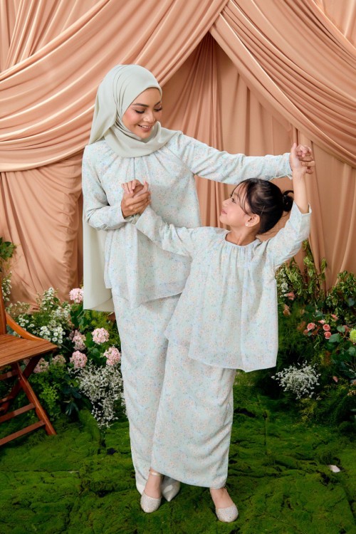 KURUNG LAURA SAGE KISS KIDS