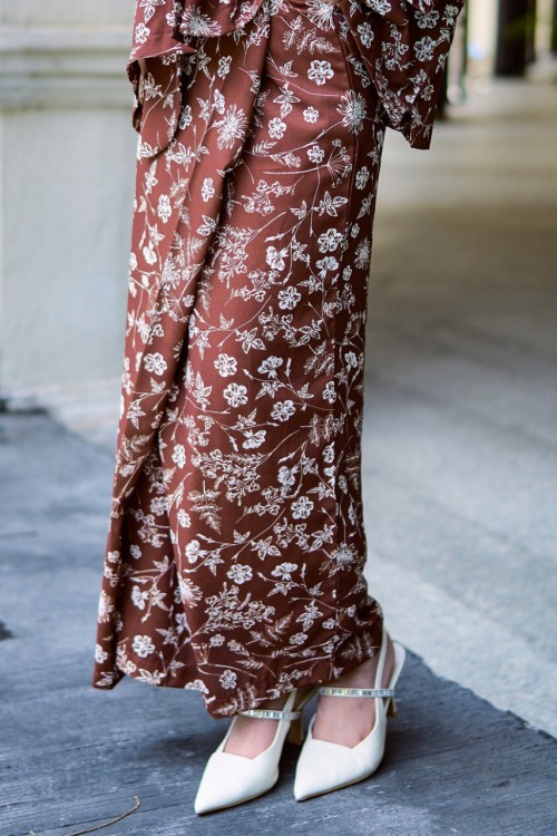 KURUNG DAHLIA COFFEE BLOOM