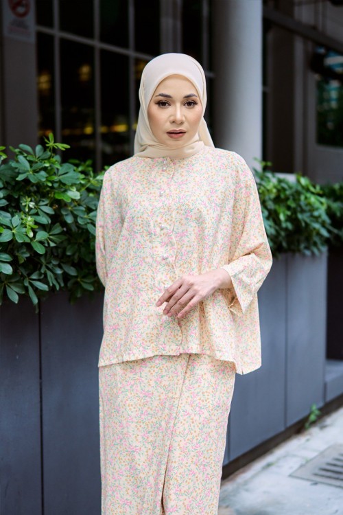 KURUNG DAHLIA LEMON PETALS