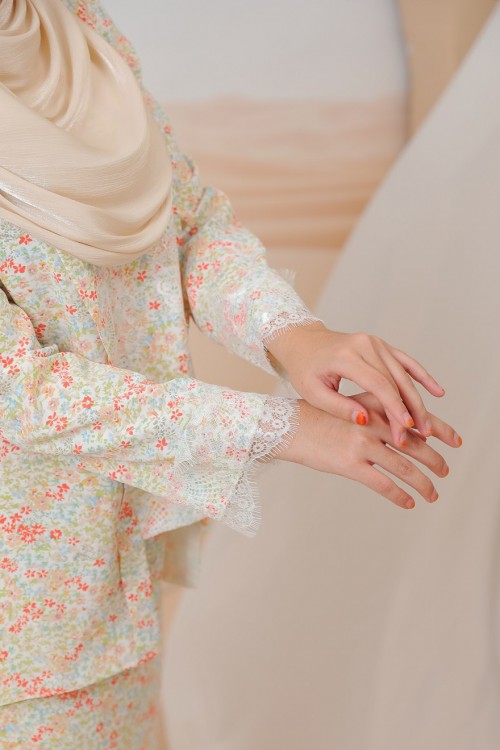 KEBAYA ANOM ALMOND NUDE