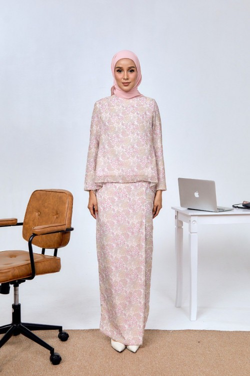 KURUNG AZALEA LILY ROSSELLE