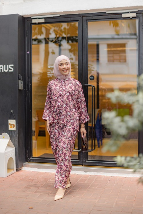 KURUNG DAHLIA DEEP BURGUNDY