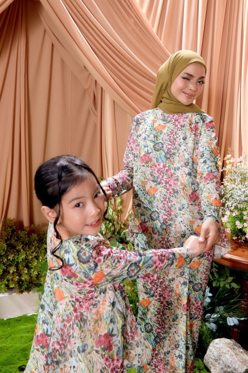 KURUNG AZALEA BLOOM PALM KIDS