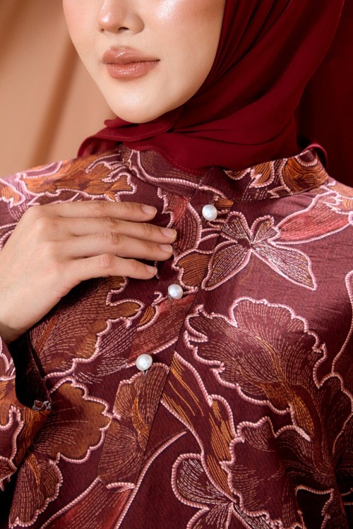 KURUNG ARIA PLUM RED