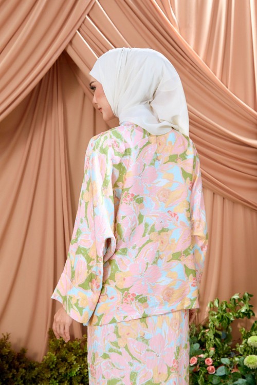 KURUNG ARIA SPRINGVEIL