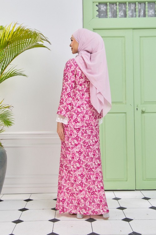 KURUNG GISSELLE TANJUNG MAWAR